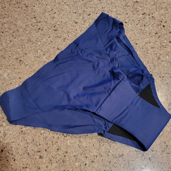 Ruby Love Seamless Bikini Period Underwear - Picture 2 of 10